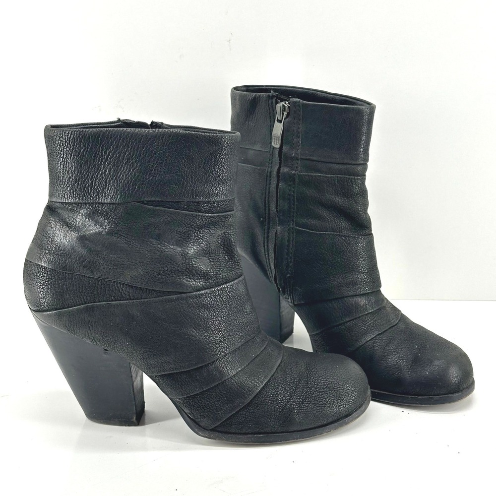 Vince Camuto Boots Womens 8.5B Belta Black Leather Pleated Layered Ankle Bootie